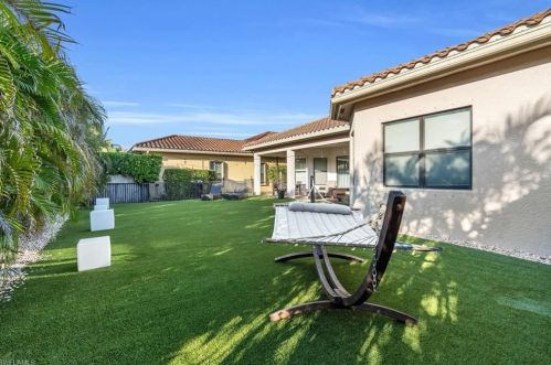 3376 Atlantic Cir, Naples FL 34119-8636 exterior