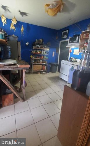 1518 6 St, Philadelphia PA 19147-6536 exterior