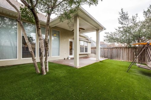 3836 Granbury Dr, Dallas TX 75287-4931 exterior