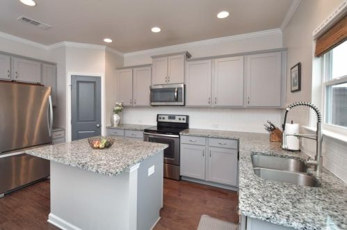 1025 Liberty Pkwy, Atlanta GA 30318-9376 exterior