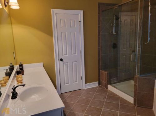 327 Amy Way, Atlanta GA 30349-7048 exterior