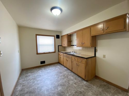 6209 Keefe Avenue Pkwy, Milwaukee, WI 53216-2773