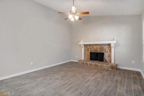 972 Timbervale Ln, Lithonia GA  30058-6010 exterior