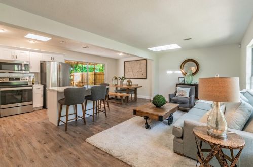 2101 Howell St, Tampa FL  33610-1053 exterior