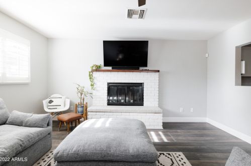 1151 Palomino Dr, Chandler AZ 85224-2117 exterior