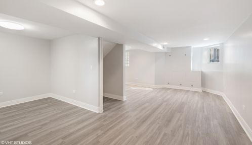 4032 Francisco Ave, Chicago IL 60618-2602 exterior