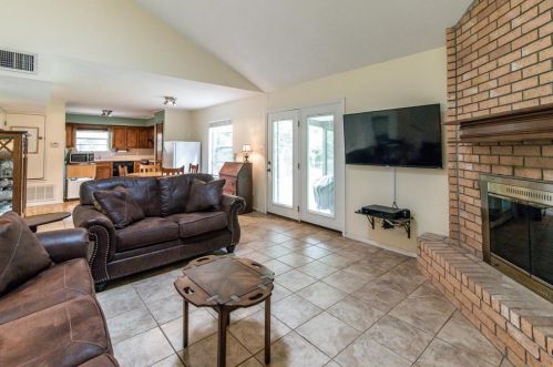 3345 Pne Grv Dr, Huntsville TX 77340-8937 exterior