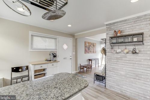 13203 Midway Ave, Rockville MD 20851-1812 exterior