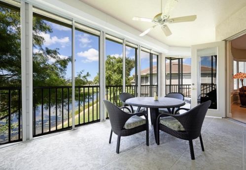 3083 Lancaster Dr, Naples FL 34105-5674 exterior