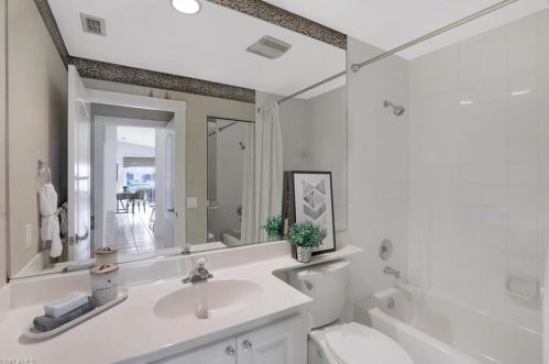 4142 Los Altos Ct, Naples FL 34109-1312 exterior