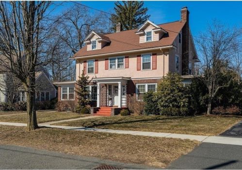 30 Pleasantview Ave, Springfield MA 01106-1019 exterior