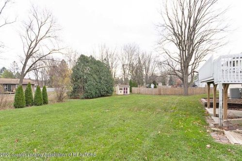 13311 Blackwood Dr, Dewitt MI 48820-8103 exterior