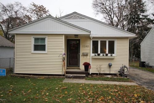 2240 Blodgett St, Meskegon MI  49441-1515 exterior