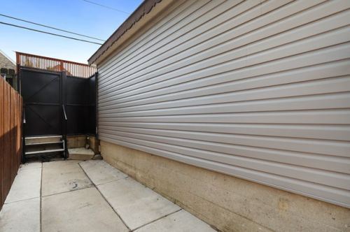 1229 32nd St, Chicago IL  60608-6318 exterior