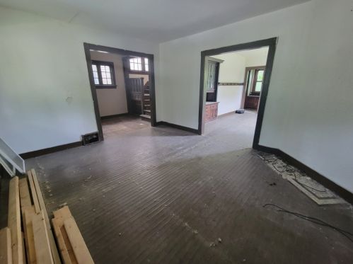 3036 2nd St, Milwaukee, WI 53212-2004