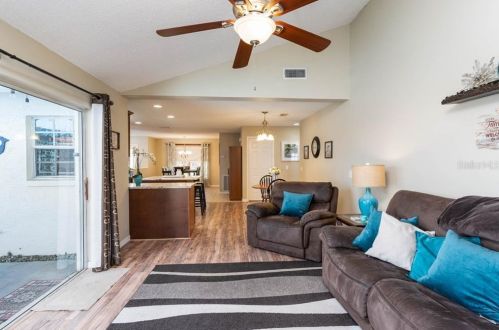 9724 Cypress Pond Ave, Tampa FL 33647-1841 exterior