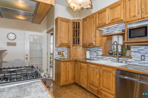 820 Partridge St, Duluth MN 55811-2128 exterior