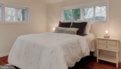 4513 Apple Tree Dr, Alexandria VA  22310-2901 exterior