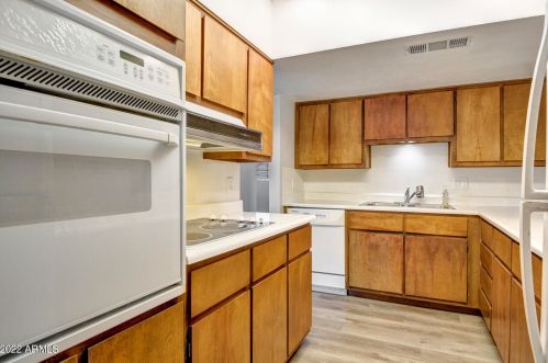 7611 12th Pl, Phoenix AZ  85020-4540 exterior