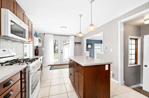 25 Oak St, Duluth MN 55810-2348 exterior