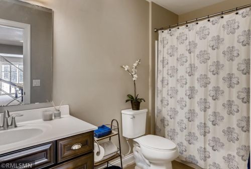 1710 Bluewater Ln, Saint Paul MN 55129-6236 exterior