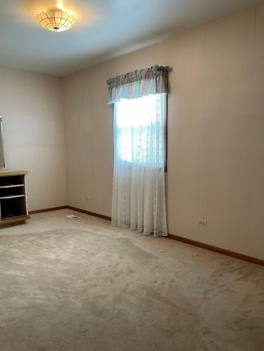 7429 Ctr Dr, Bull Valley IL 60097-8621 exterior