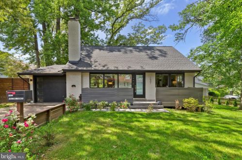 1501 Bradley Ave, Rockville, MD 20851-1127