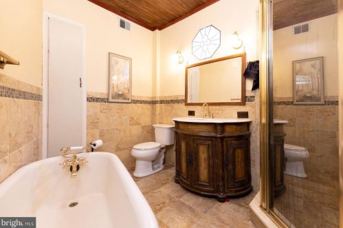 1630 9 St, Philadelphia PA 19122-0028 exterior