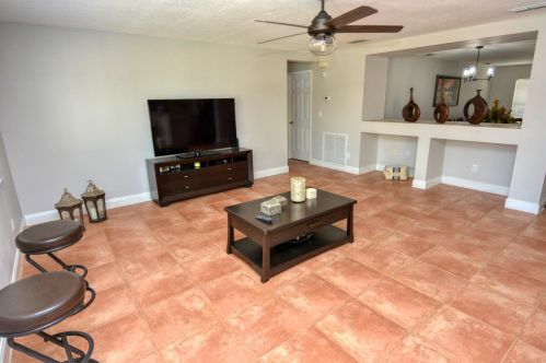 1761 Bradway Ln, Fort Pierce FL 34953-1621 exterior