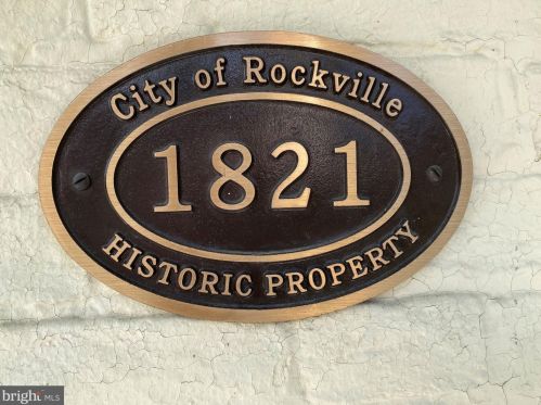 307 Great Falls Rd, Rockville MD exterior