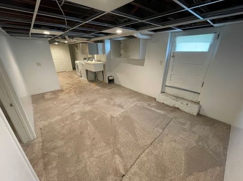 201 Turnpike St, North Andover MA  01845-5005 exterior