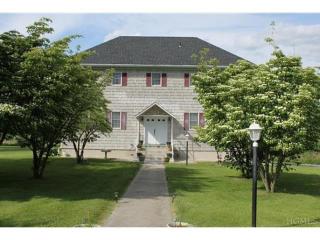 75 Sunset Dr, Patterson, NY 12563-2312