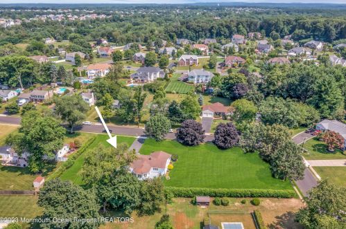 71 Harding Rd, East Freehold NJ 07728-5446 exterior