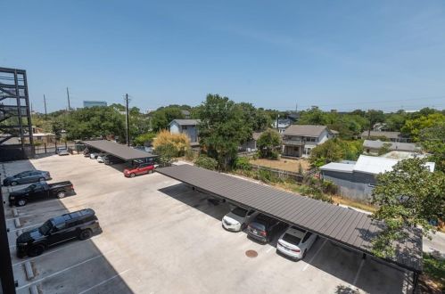 1322 12th St, Austin TX  78702-1116 exterior