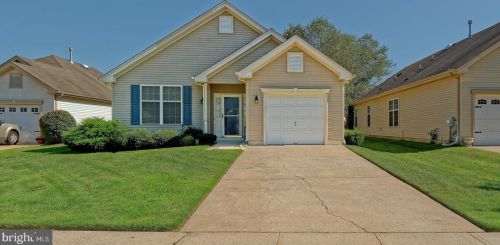 92 Warwick Way, Southampton, NJ 08088-1150