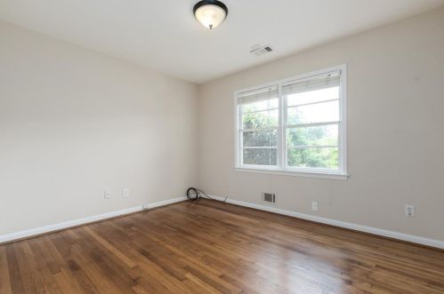 1292 Dunwoody Ln, Atlanta GA 30319-1515 exterior