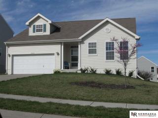 2406 Lakewood Dr, Omaha NE  68046-8012 exterior