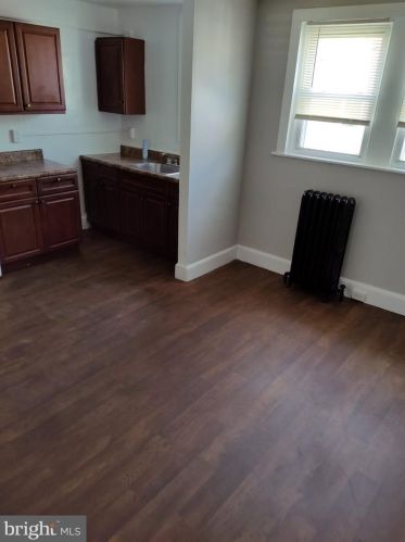 204 Wright Ave, Darby PA 19023-2328 exterior