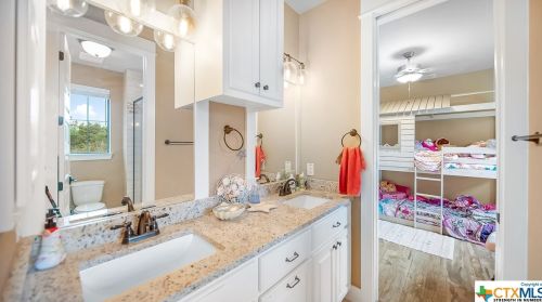 117 Falling Leaves Ct, Spring Branch TX 78070-6373 exterior