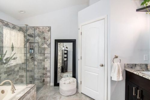 12219 Bishopsford Dr, Tampa FL 33626-1317 exterior