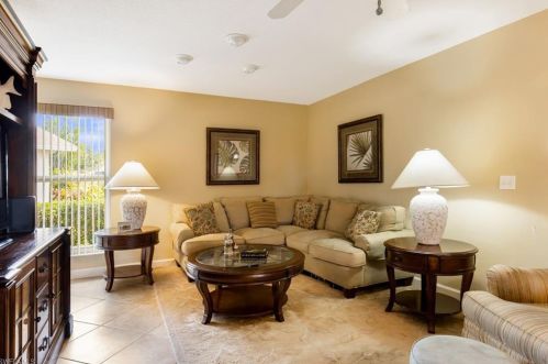 3115 Boca Ciega Dr, Naples FL 34112-6105 exterior