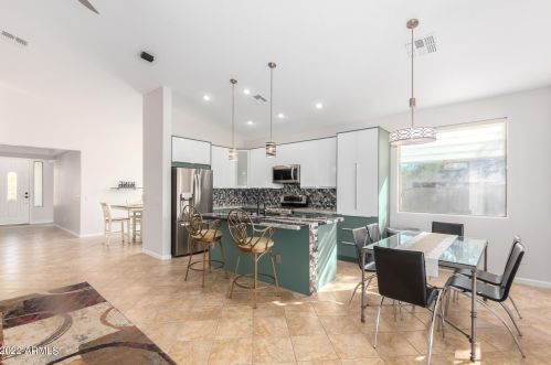 42226 46 Ln, Phoenix AZ 85086-1418 exterior