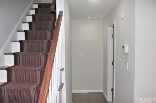 14 Marlin Ave, Edison NJ  08820-3239 exterior