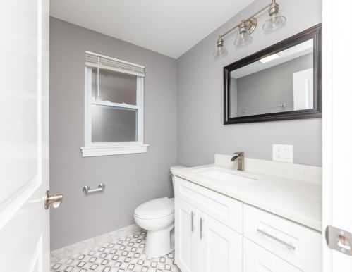 6758 Artesian Ave, Chicago IL  60645-4614 exterior