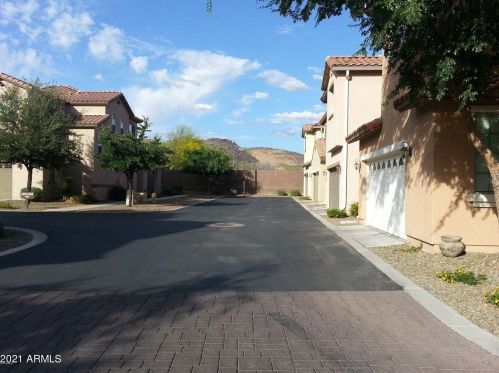 5318 Chisum Trl, Phoenix AZ  85083-6356 exterior