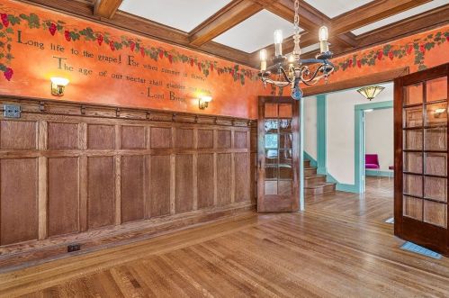 5701 Elgin St, Pittsburgh PA 15206-1635 exterior