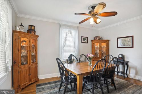 407 Howard St, Riverton NJ 08077-1328 exterior