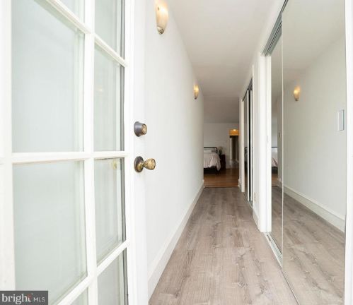 1309 Dickinson St, Philadelphia PA 19147-6221 exterior