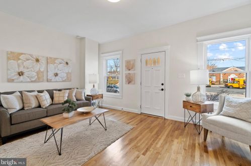 2714 10th St, Washington, DC 20018-1712