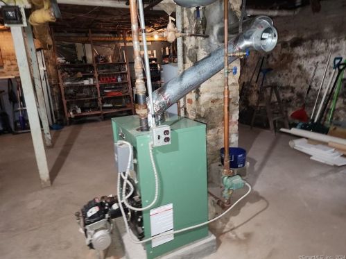 103 School St, Killingly CT 06239-3515 exterior